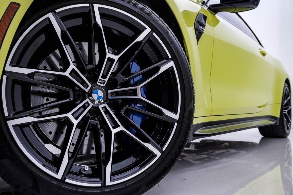 Used 2021 BMW M4 Coupe w/ Executive Package RWD image 5
