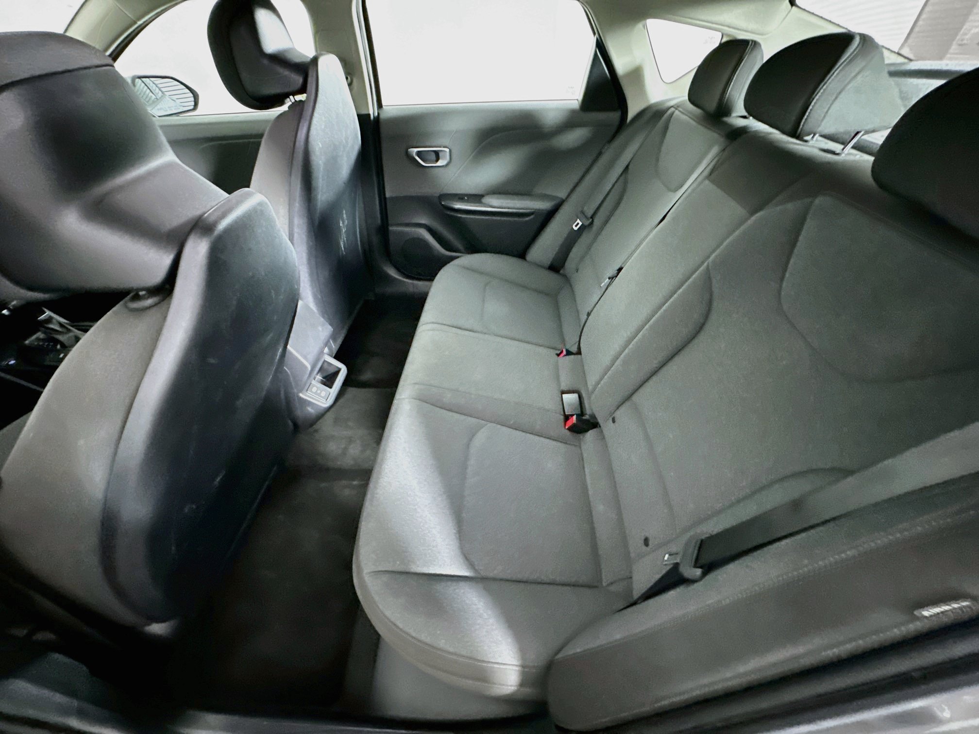 Used 2025 Kia K4 FWD image 27
