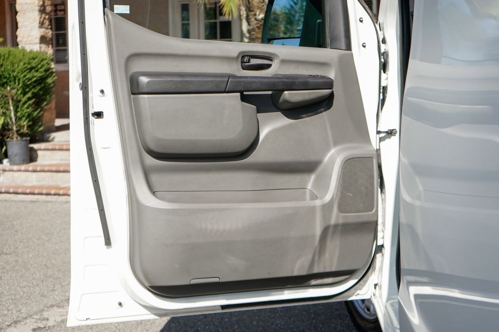 Used 2020 Nissan NV 2500 SV w/ Navigation Package image 17