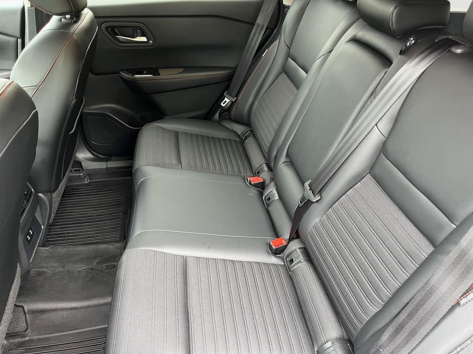 Certified 2025 Nissan Rogue SV AWD/4WD image 13