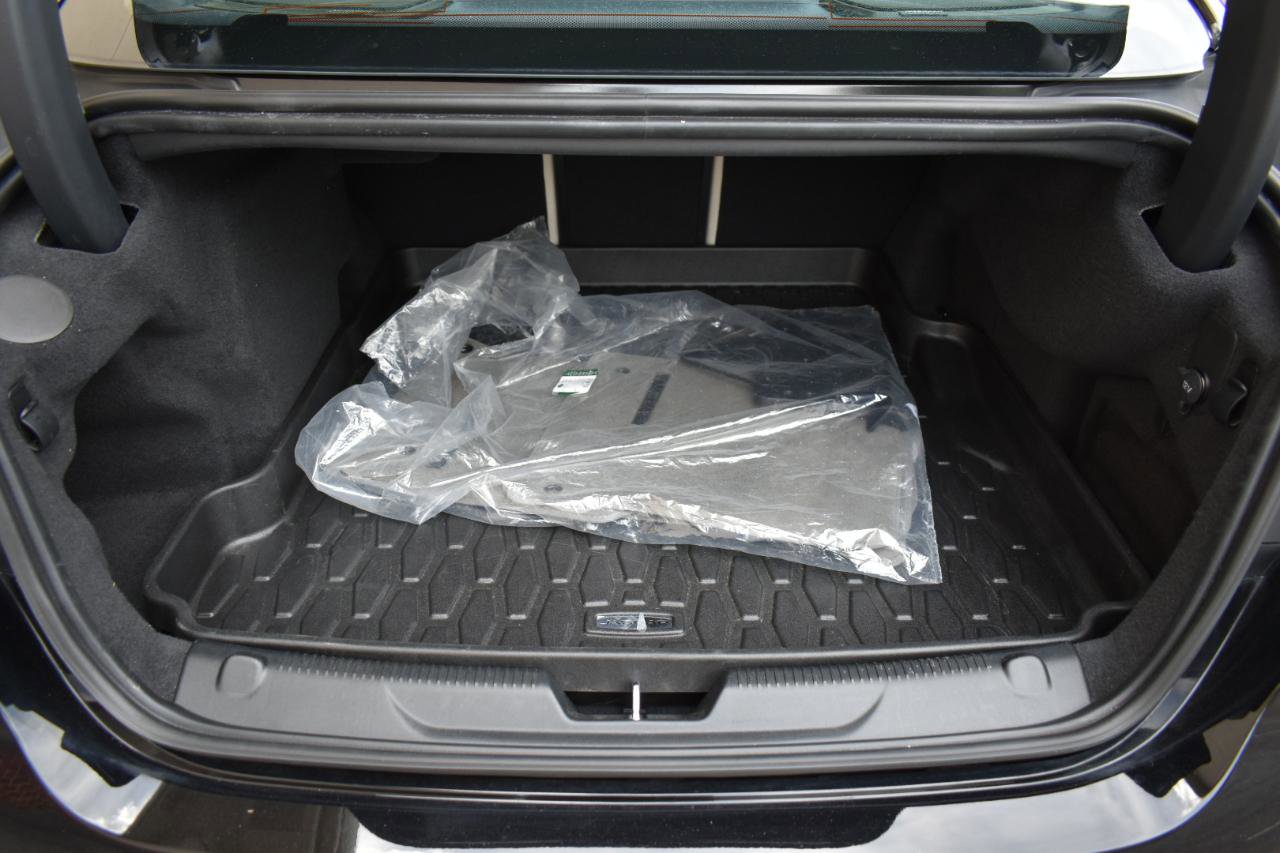 Used 2019 Jaguar XE Prestige RWD image 46