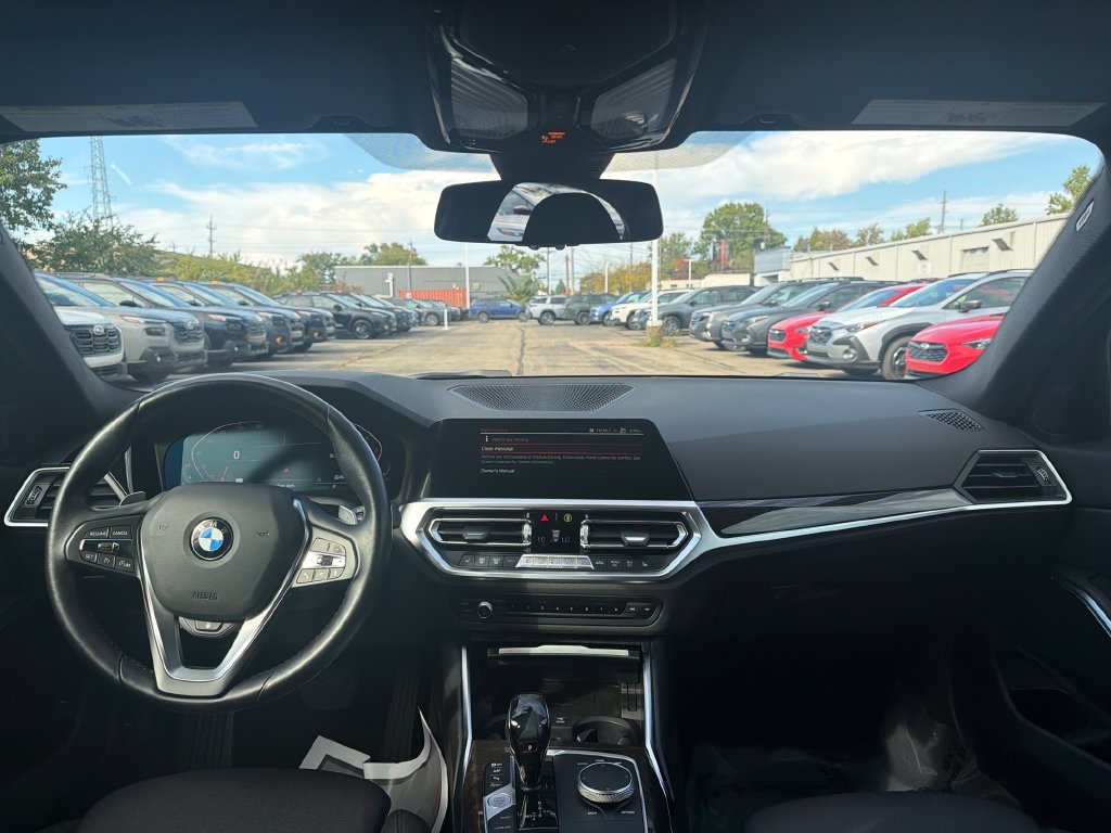 Used 2021 BMW 330i xDrive Sedan AWD/4WD image 9