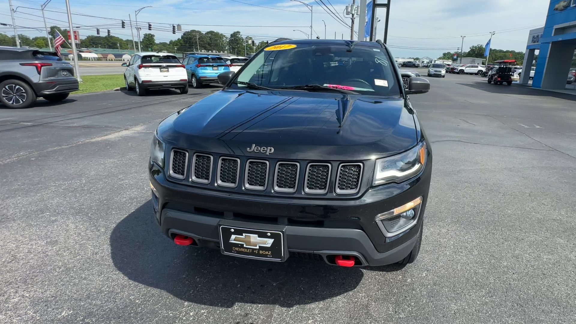 Used 2017 Jeep Compass Trailhawk w/ Leather Interior Group AWD/4WD image 3