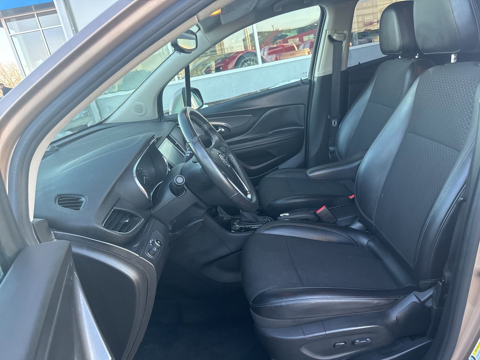 Used 2018 Buick Encore Preferred image 18