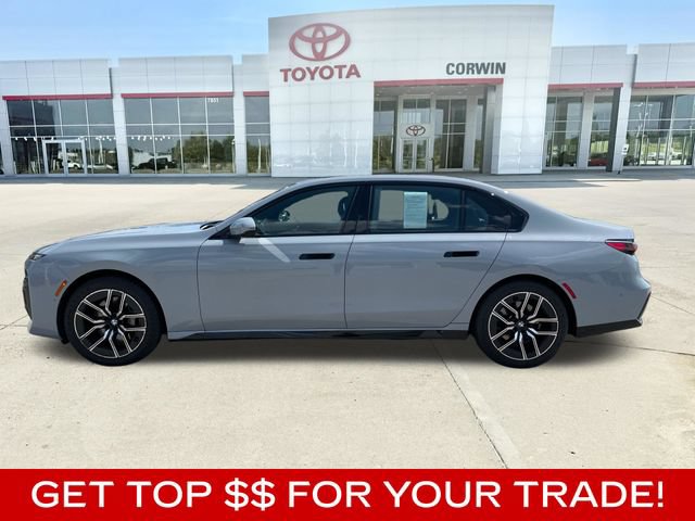 Used 2025 BMW 740i xDrive AWD/4WD image 2
