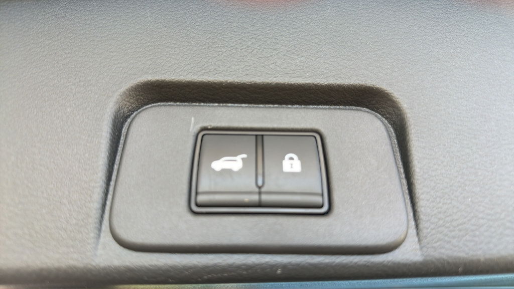 Certified 2023 Nissan Rogue SV w/ SV Premium B Package AWD/4WD image 10