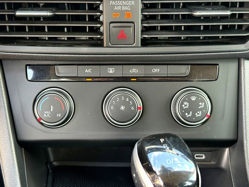 Certified 2024 Volkswagen Jetta S FWD image 22