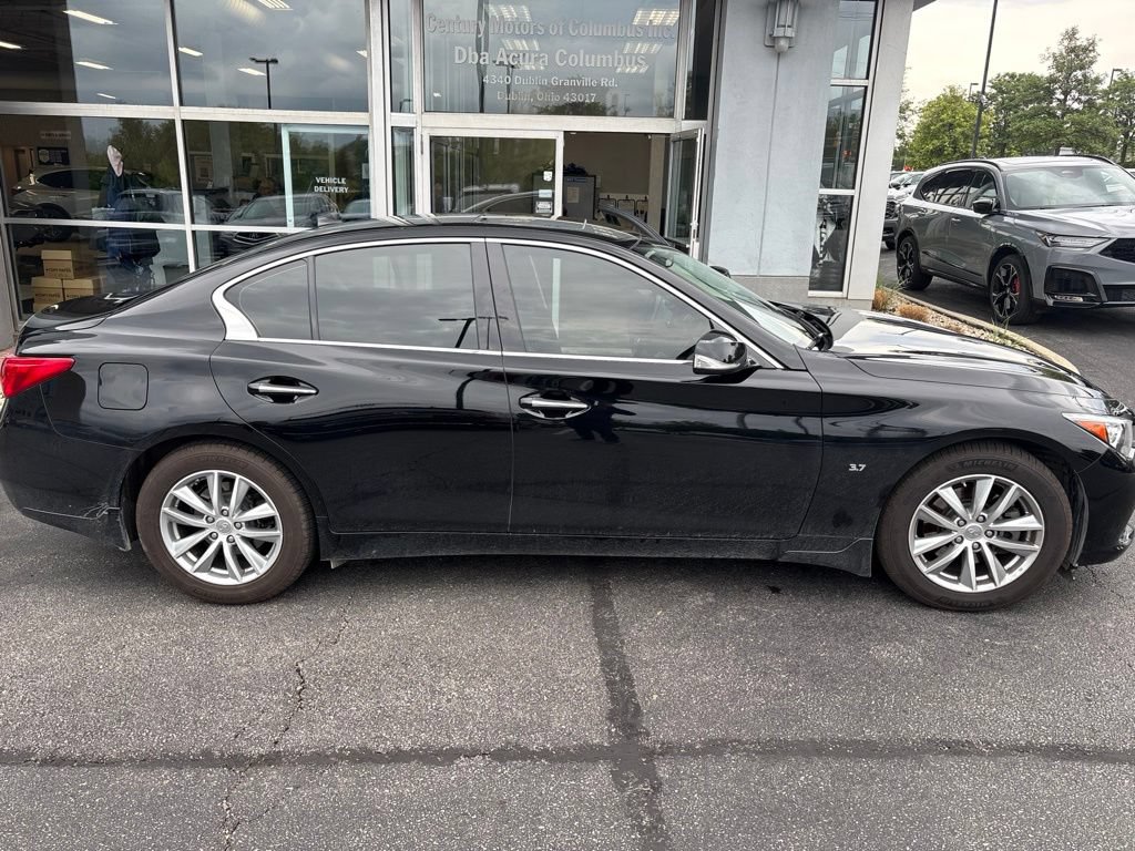 Used 2015 INFINITI Q50 Premium w/ Navigation Package AWD/4WD image 2