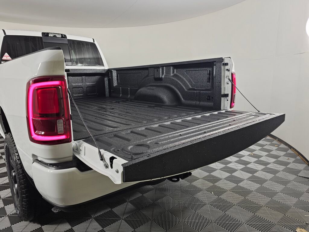 New 2026 RAM 3500 Laramie w/ Night Edition AWD/4WD image 15