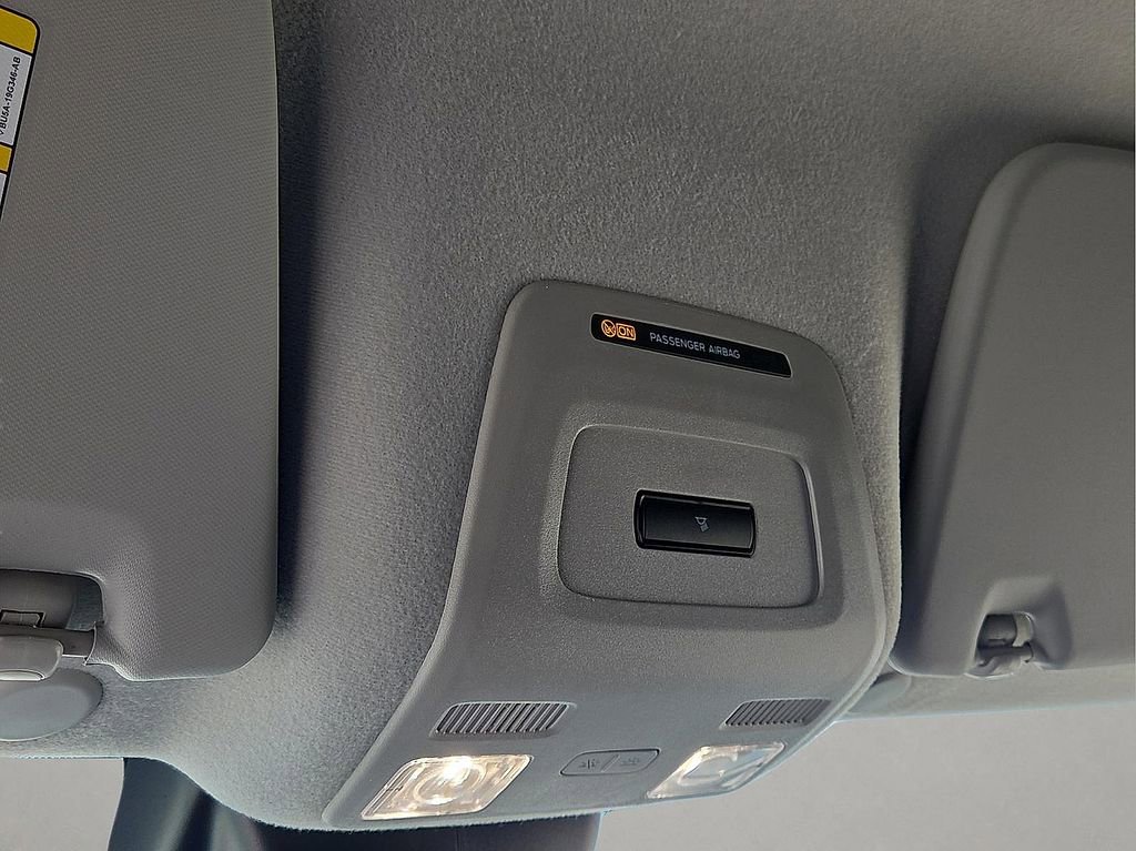 New 2026 Ford Transit 250 148 Medium Roof w/ Load Area Protection Package image 17