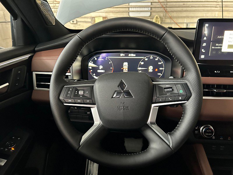 New 2026 Mitsubishi Outlander SEL image 19