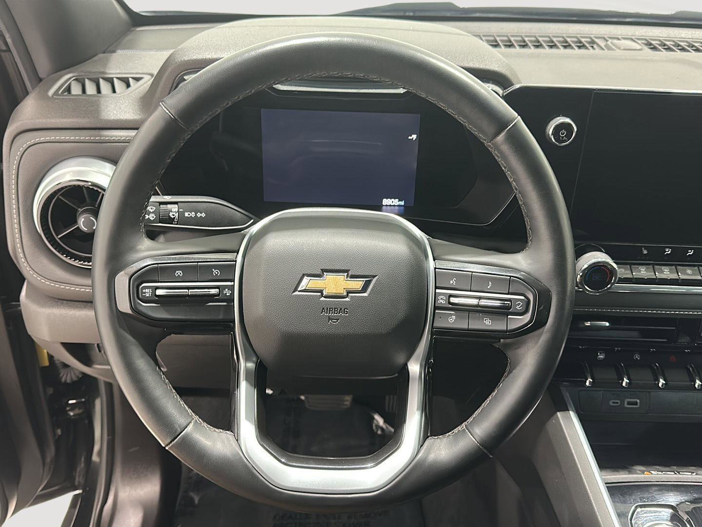 Used 2023 Chevrolet Colorado LT w/ LT Convenience Package III image 9