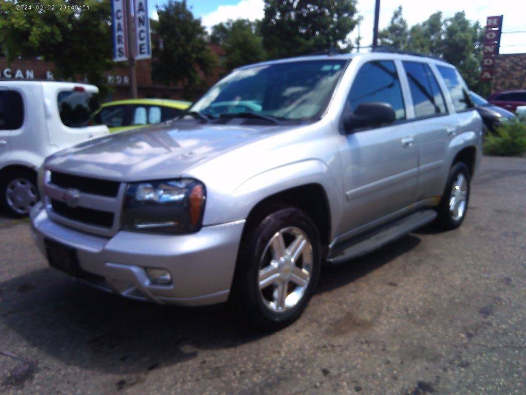 Used 2008 Chevrolet TrailBlazer LT AWD/4WD image 2