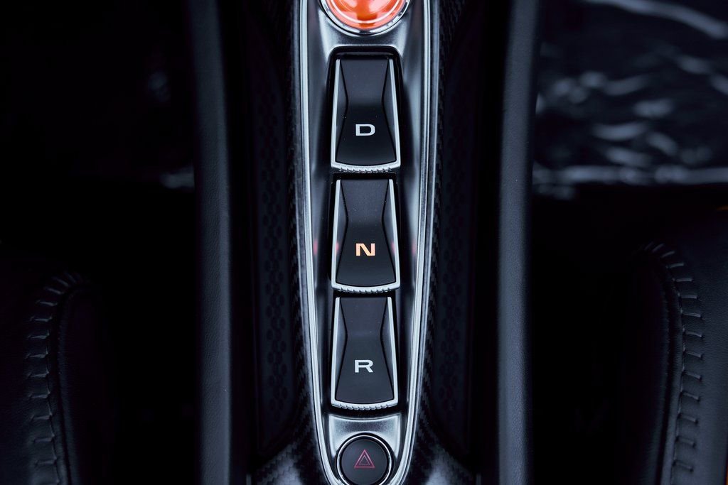 Used 2025 McLaren Artura Spider RWD image 67