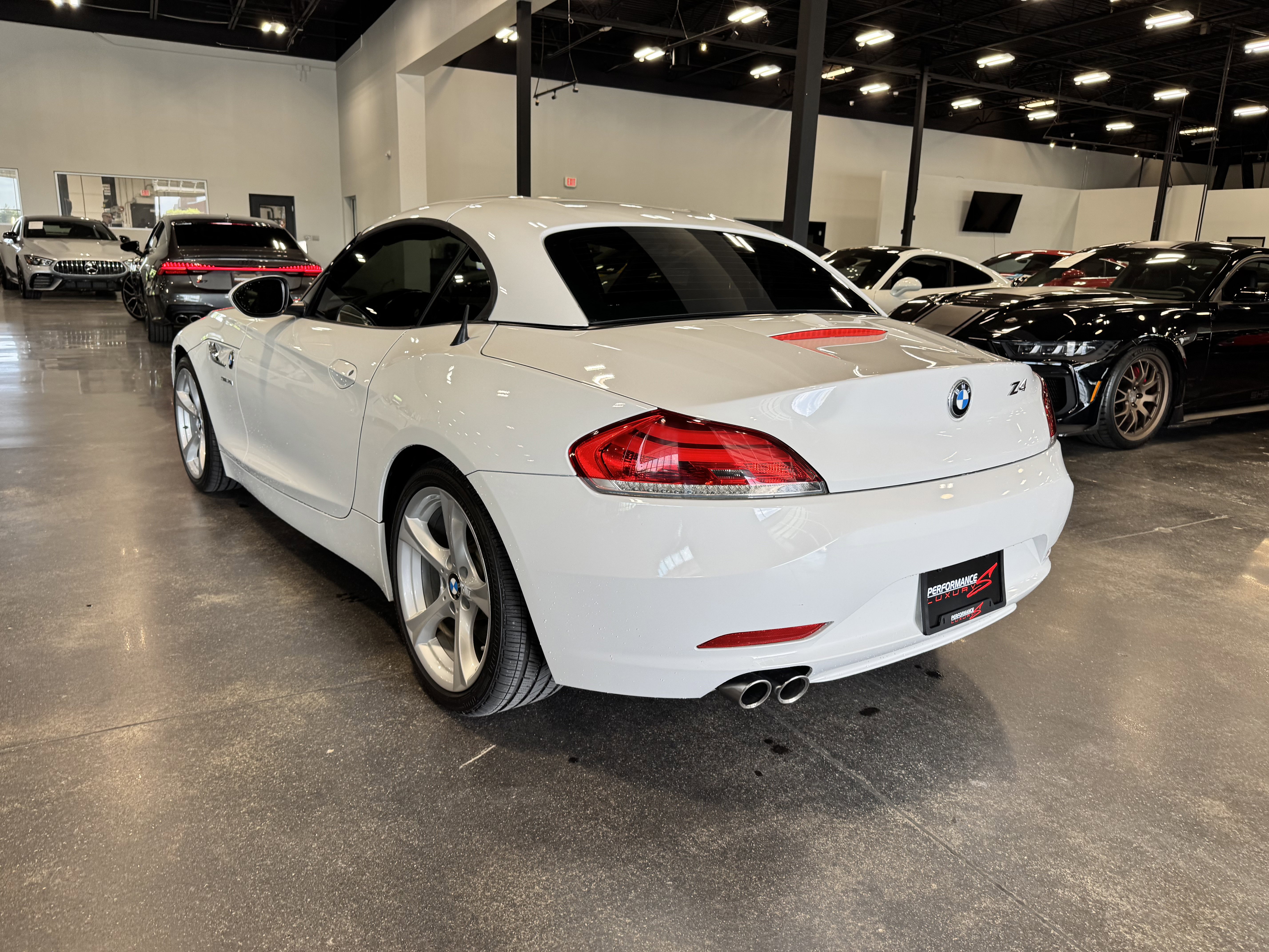 Used 2016 BMW Z4 sDrive28i w/ Technology Package image 5