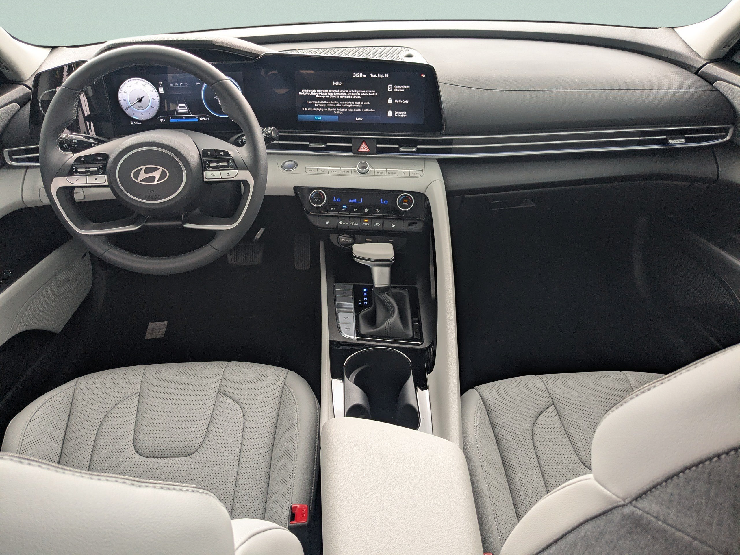 New 2026 Hyundai Elantra Limited FWD image 17