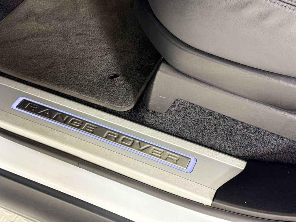 Used 2021 Land Rover Range Rover Westminster Edition image 18