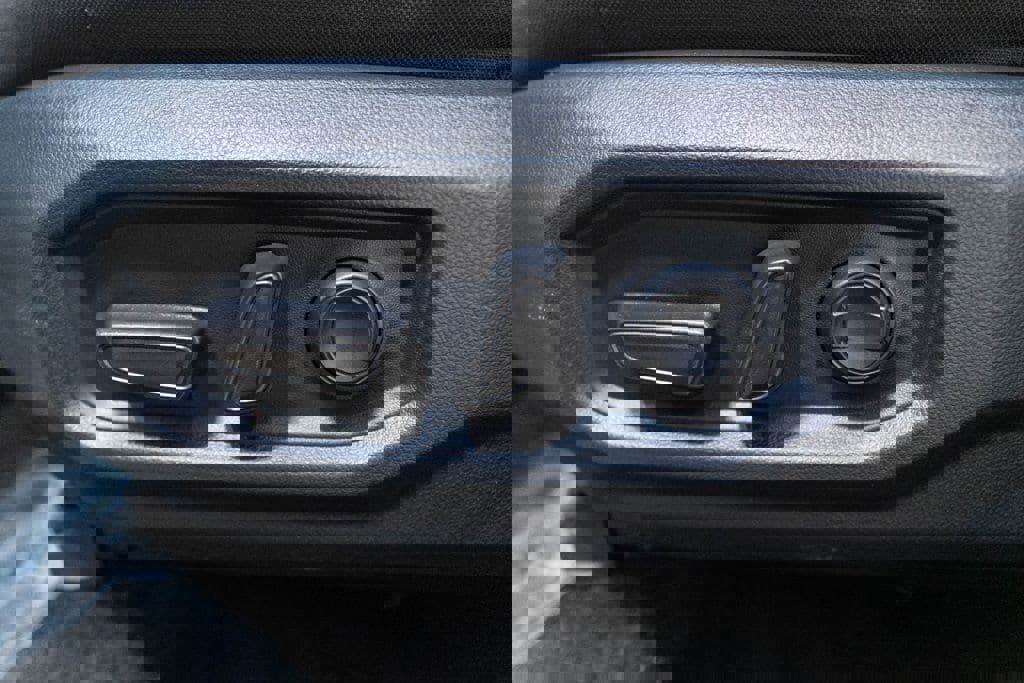 Certified 2025 Toyota Sequoia SR5 AWD/4WD image 22