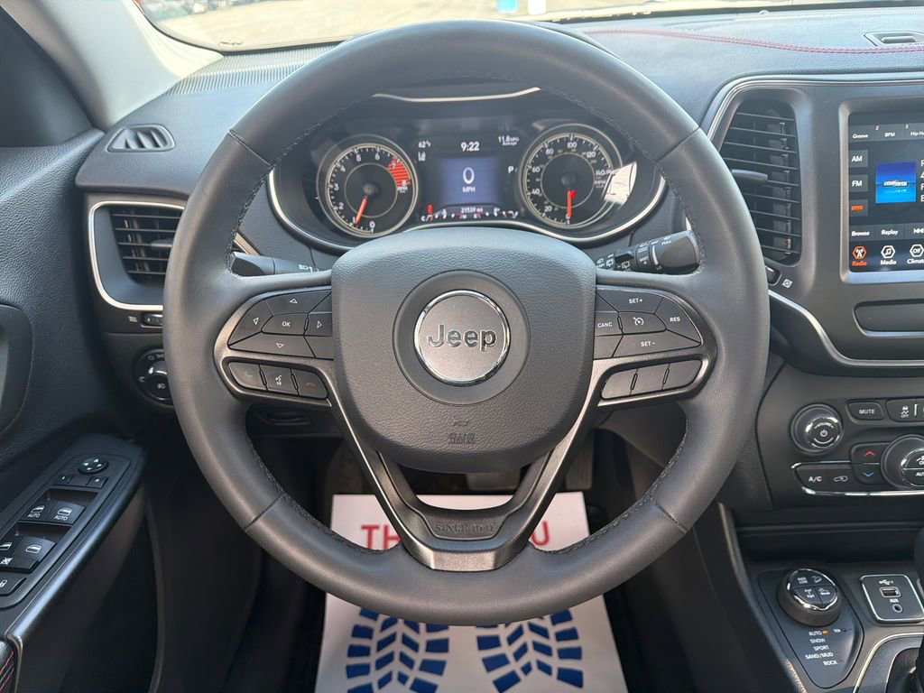 Used 2022 Jeep Cherokee Trailhawk AWD/4WD image 14