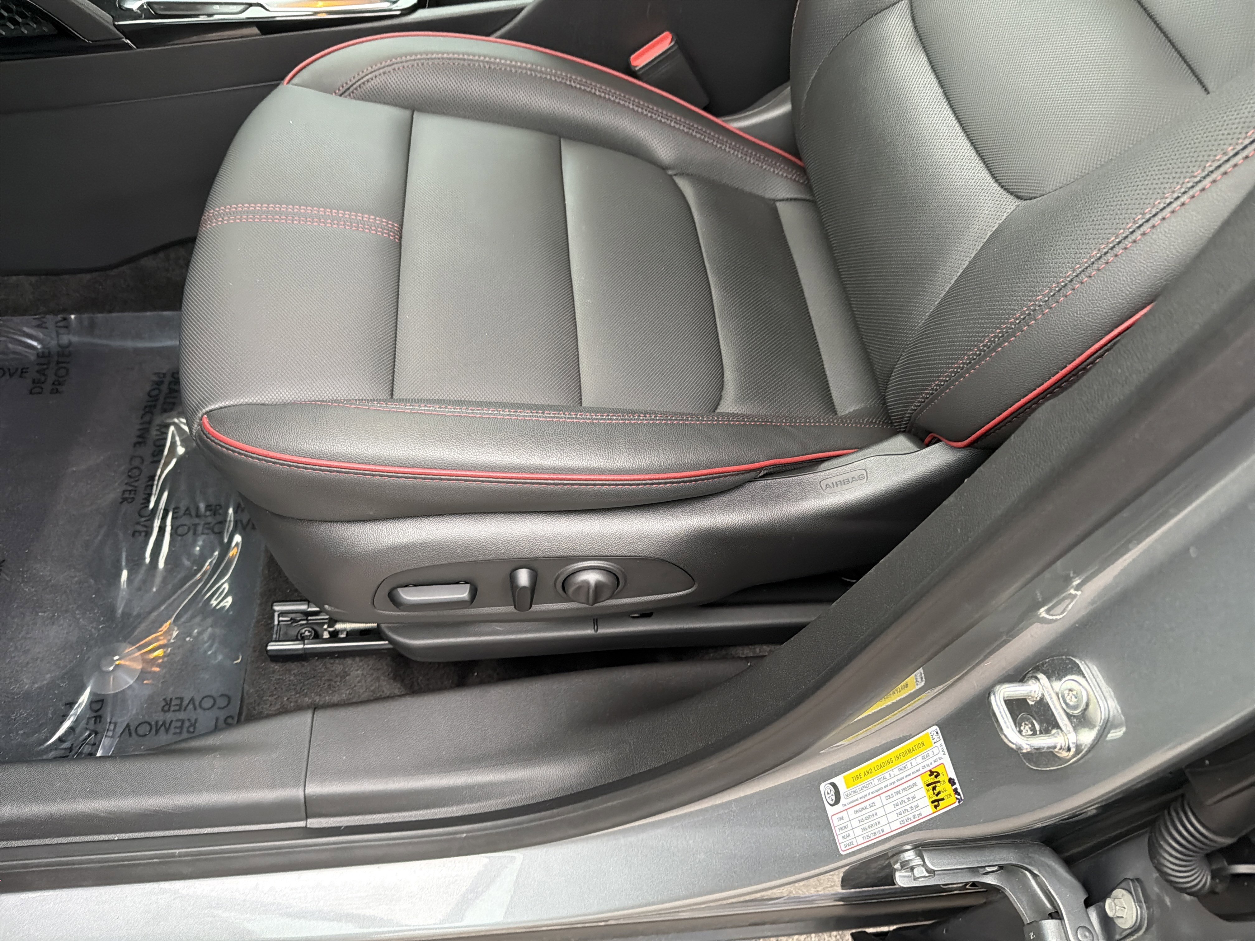 Used 2024 Chevrolet TrailBlazer RS w/ Driver Confidence Package image 21