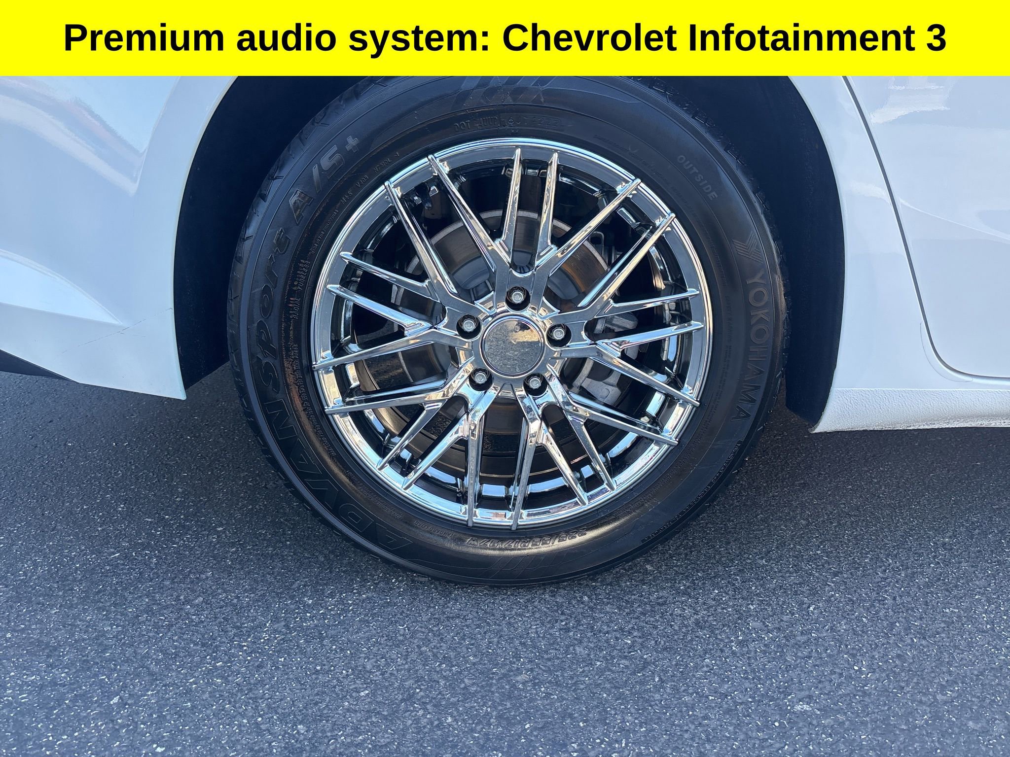 Used 2020 Chevrolet Malibu LT image 2