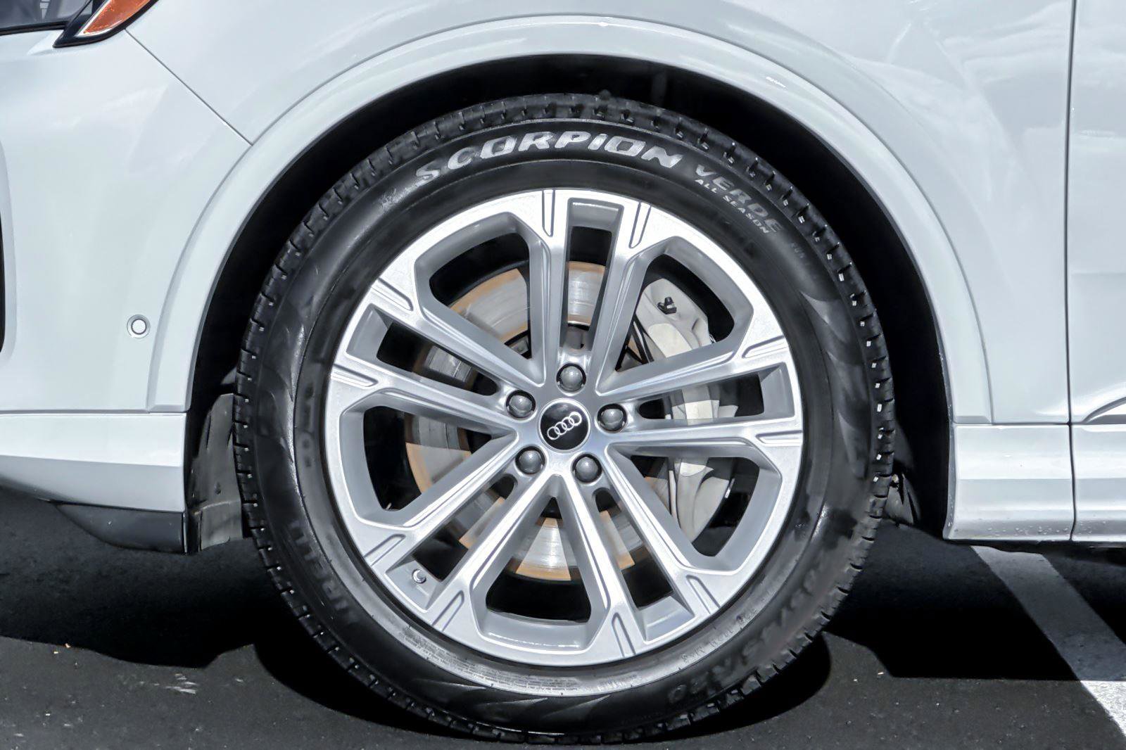 Certified 2025 Audi Q7 3.0T Prestige w/ Prestige Package image 27