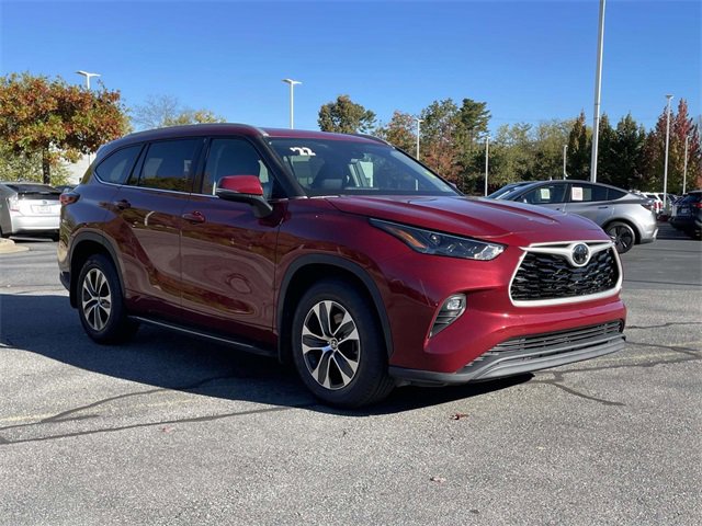 Used 2022 Toyota Highlander XLE image 7