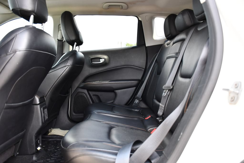 Used 2017 Jeep Compass Limited w/ Navigation Group AWD/4WD image 19