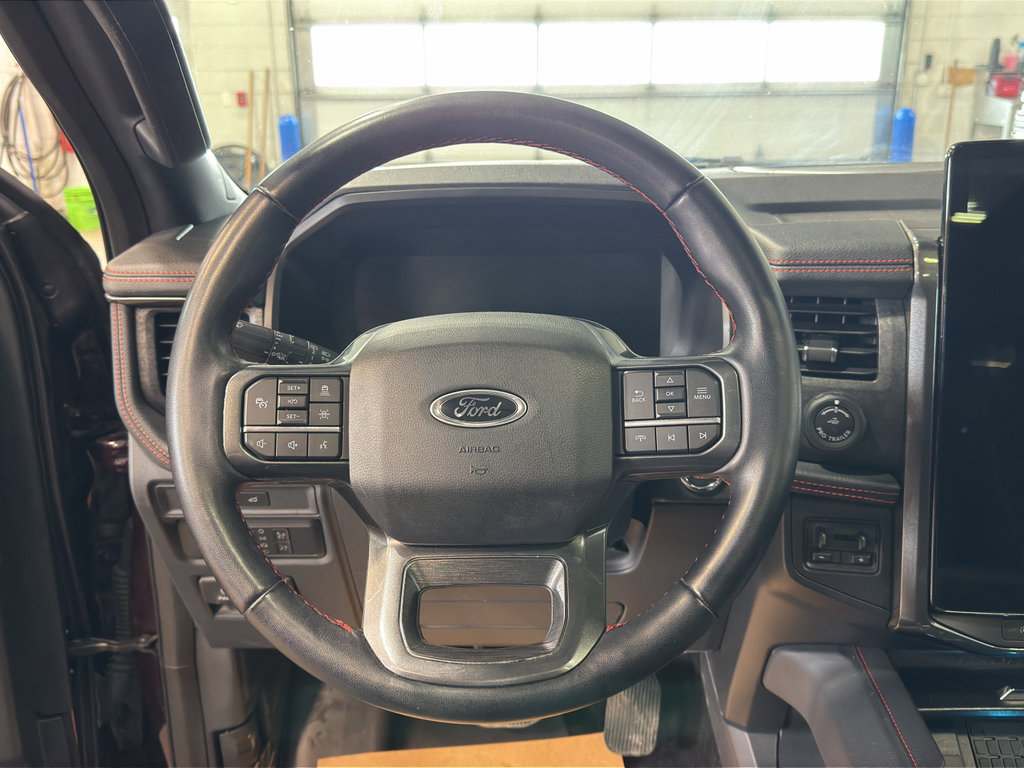 Used 2023 Ford Expedition Limited AWD/4WD image 32