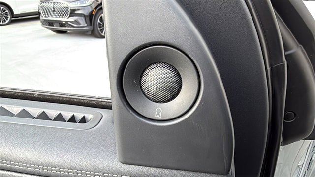 New 2026 Lincoln Navigator Reserve w/ Jet Appearance Package image 31