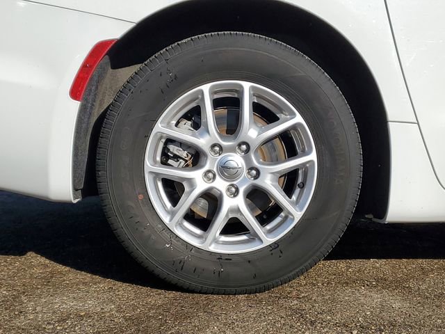 Used 2023 Chrysler Pacifica Touring-L image 5