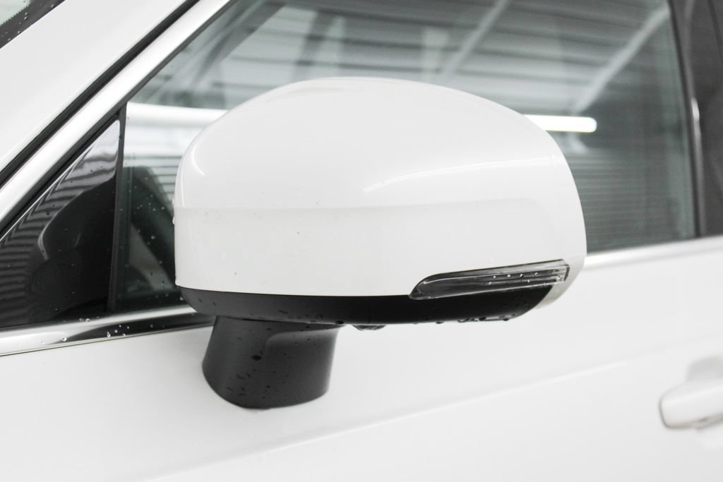 Certified 2025 Volvo XC90 B5 Ultra AWD/4WD image 7