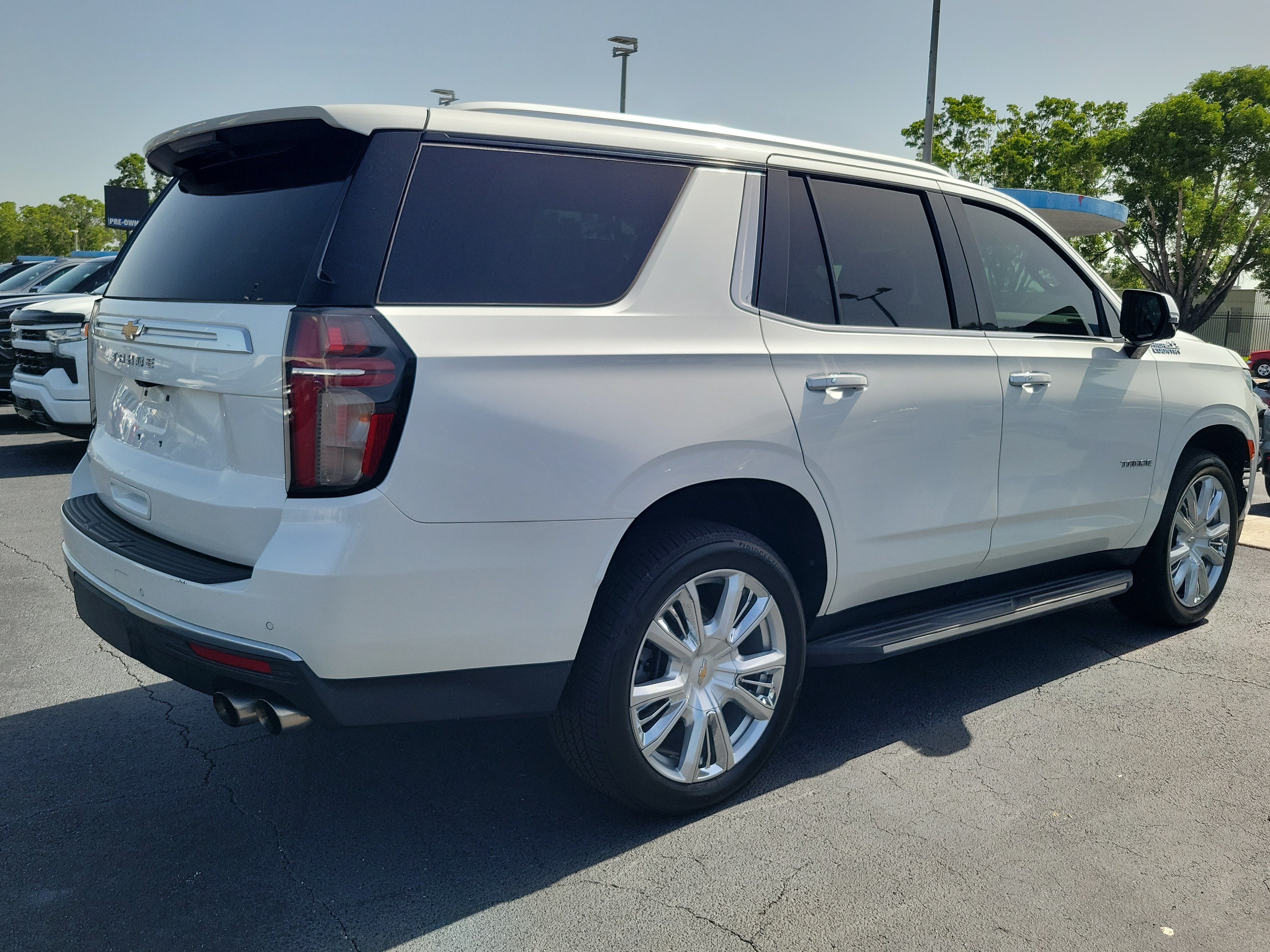 Used 2021 Chevrolet Tahoe High Country RWD image 4