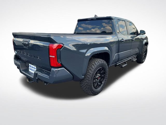 Used 2025 Toyota Tacoma SR5 AWD/4WD image 5