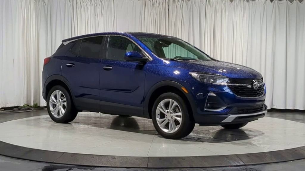 Used 2023 Buick Encore GX Preferred w/ Cold Weather Comfort Package AWD/4WD image 2