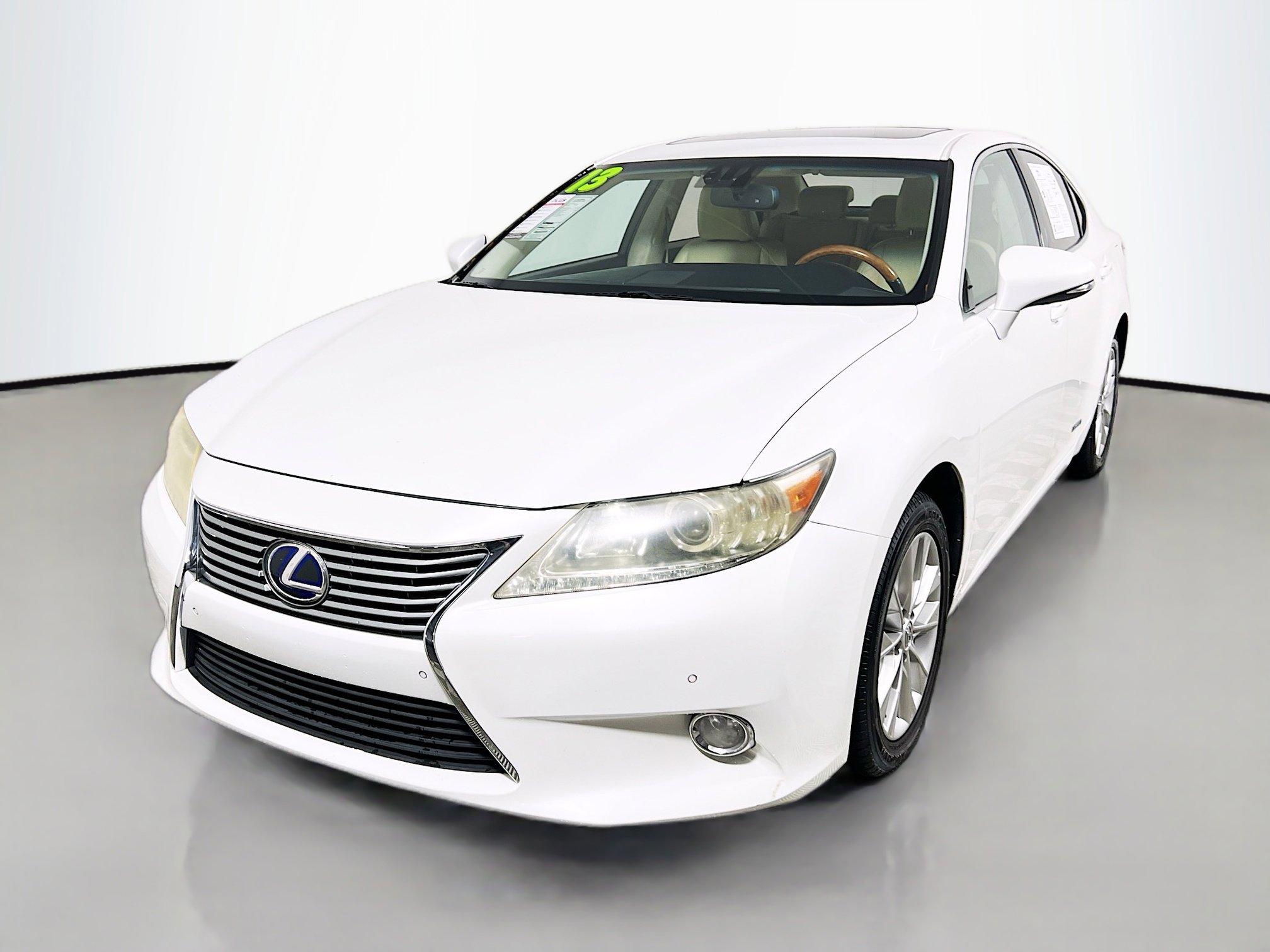 Used 2013 Lexus ES 300h image 10