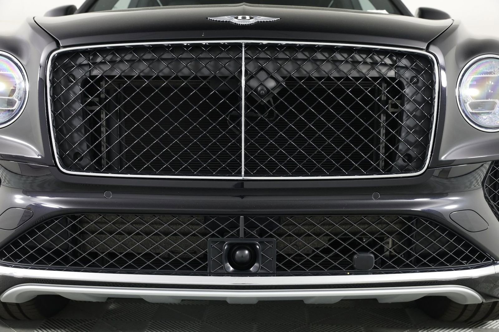 New 2025 Bentley Bentayga Extended Wheelbase image 11