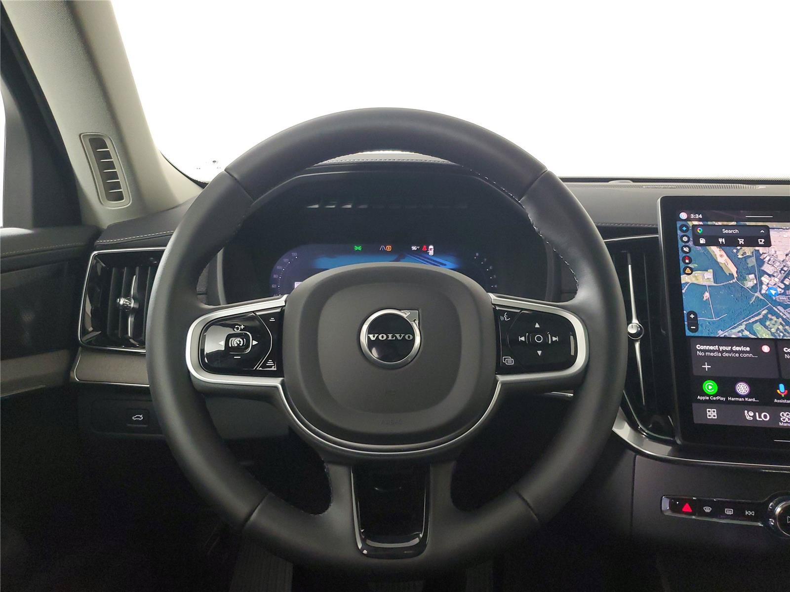 Certified 2026 Volvo XC90 B6 Ultra AWD/4WD image 13