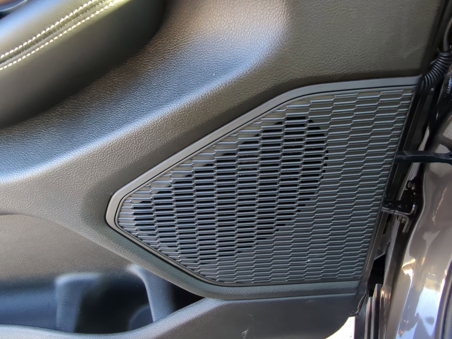 Used 2024 Jeep Grand Cherokee L Limited image 14