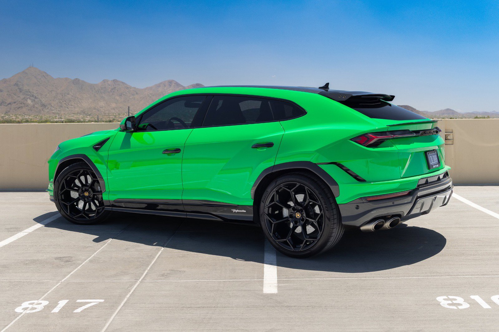 Used 2023 Lamborghini Urus Performante AWD/4WD image 7