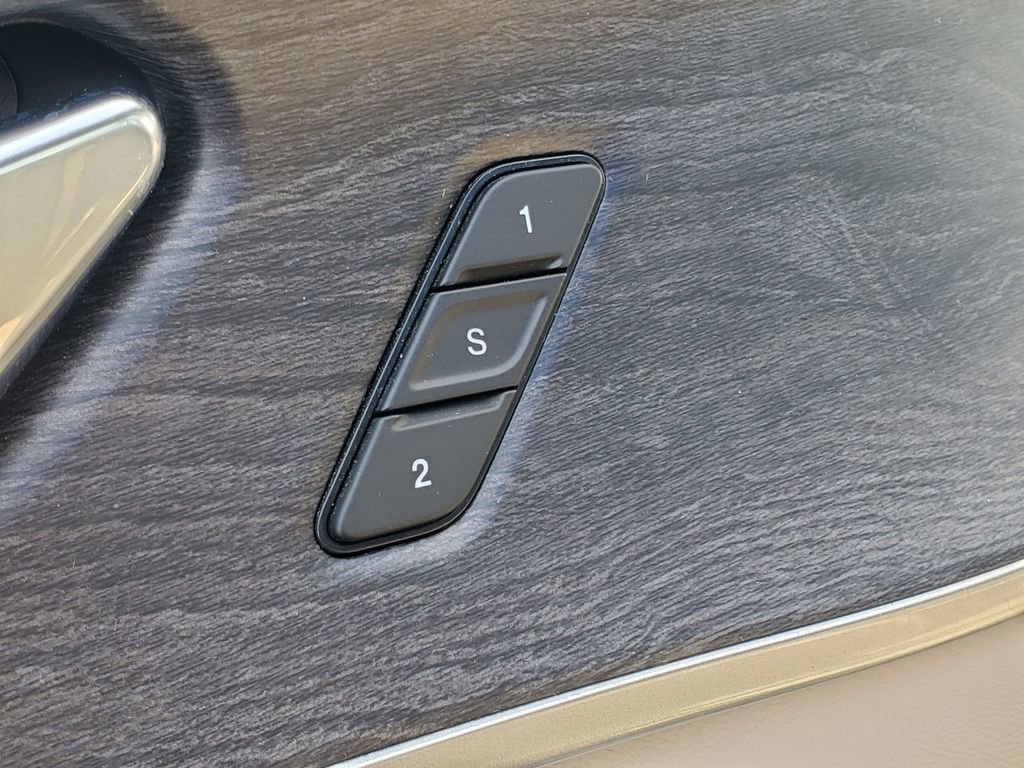 Used 2024 Jeep Grand Cherokee Limited image 15