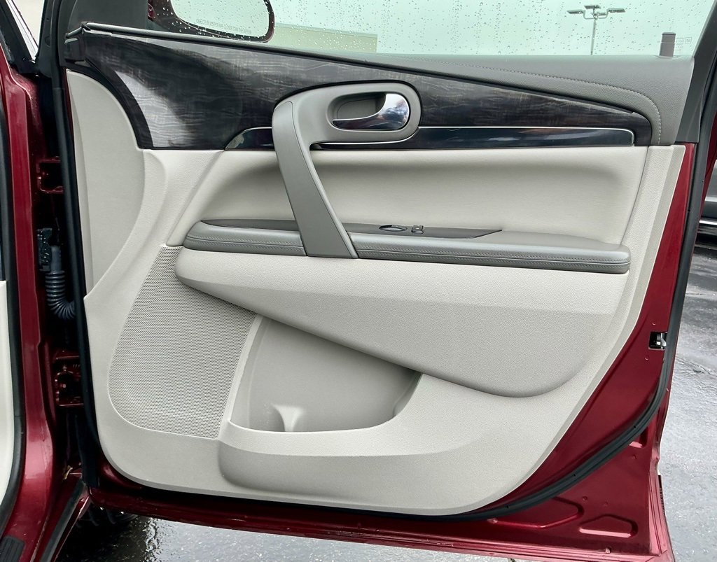 Used 2016 Buick Enclave Leather image 22