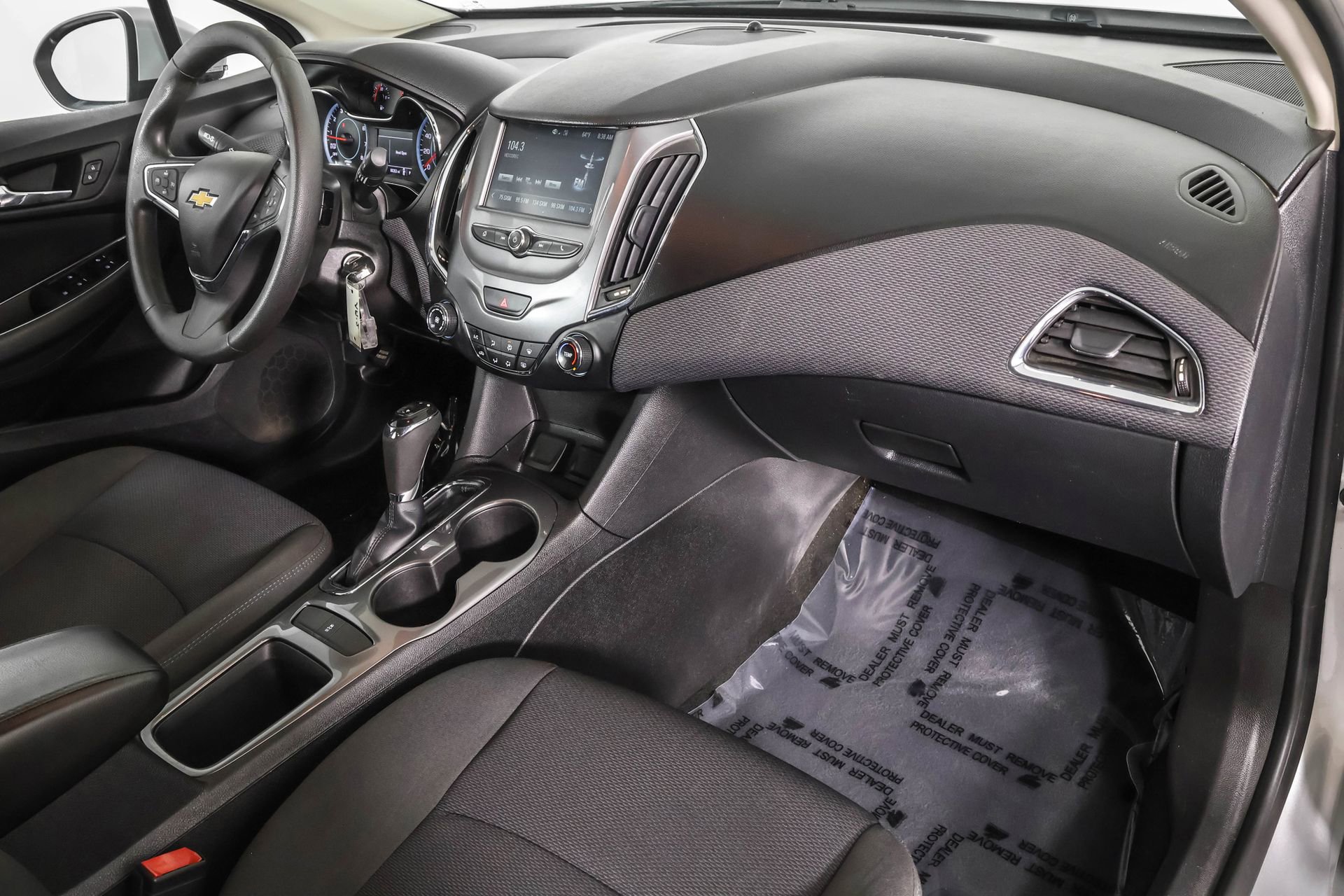 Used 2017 Chevrolet Cruze LT image 41