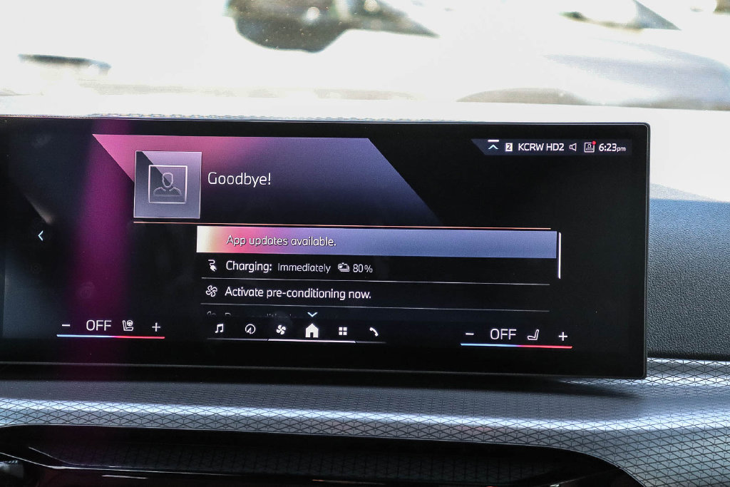 Used 2025 BMW i4 eDrive40 RWD image 15