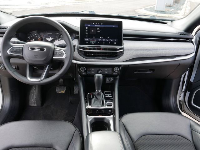 Used 2024 Jeep Compass Latitude image 22