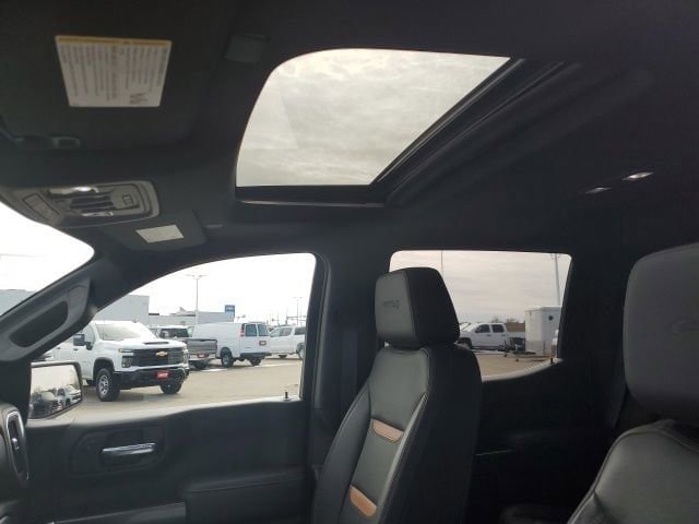 Certified 2021 GMC Sierra 1500 AT4 w/ AT4 Premium Package image 19