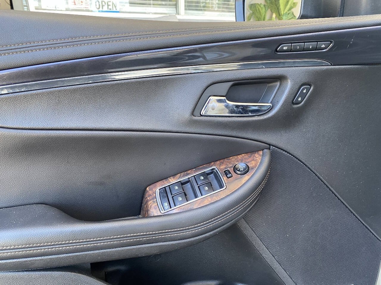 Used 2014 Chevrolet Impala LTZ FWD image 19