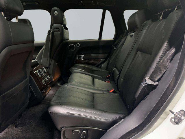 Used 2015 Land Rover Range Rover Supercharged image 35