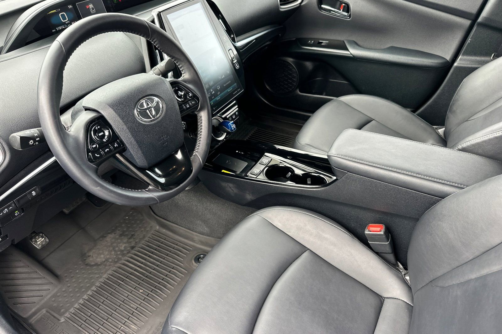 Used 2022 Toyota Prius Prime XLE image 10