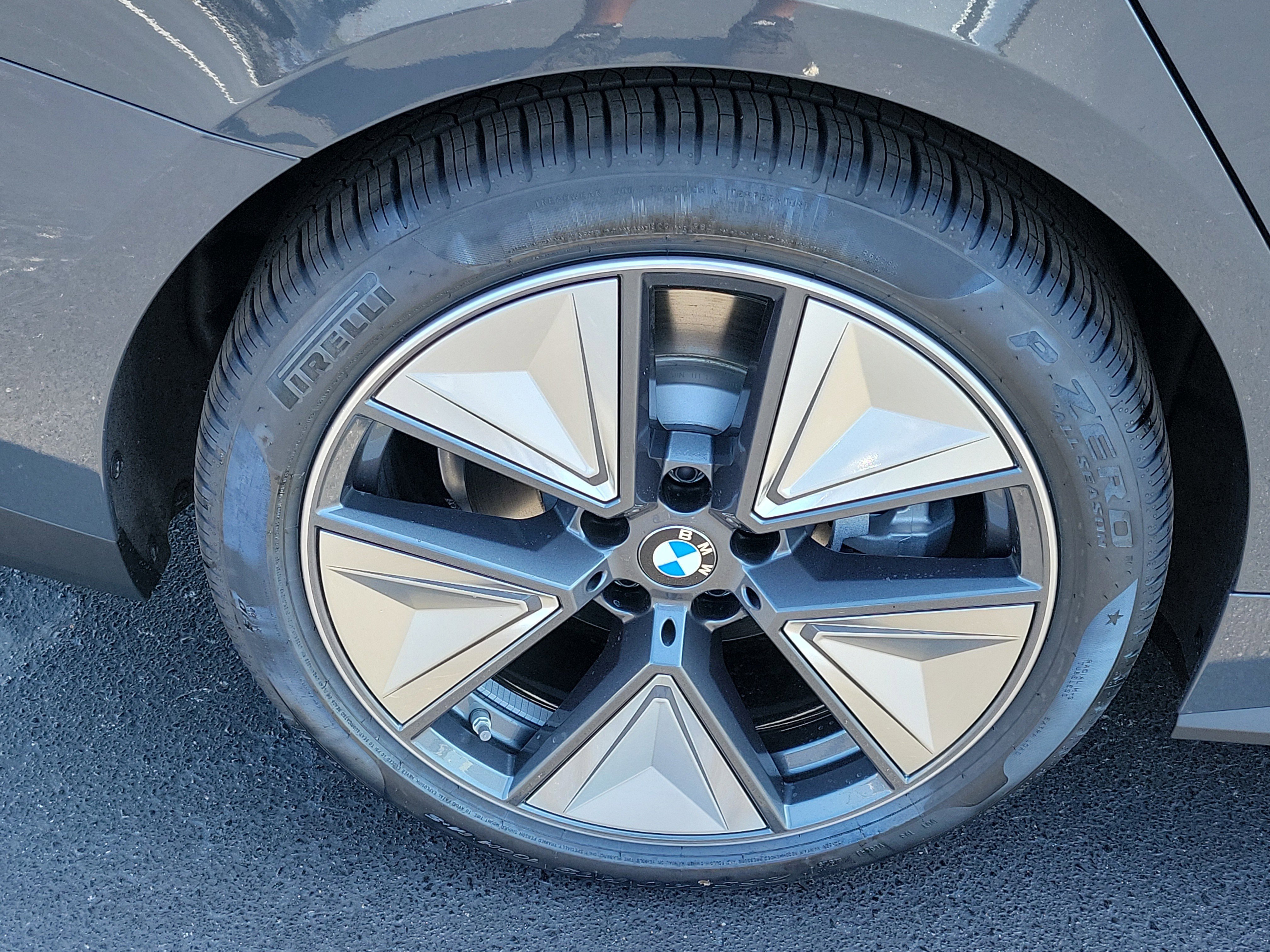 New 2026 BMW i4 eDrive40 w/ Premium Package RWD image 5